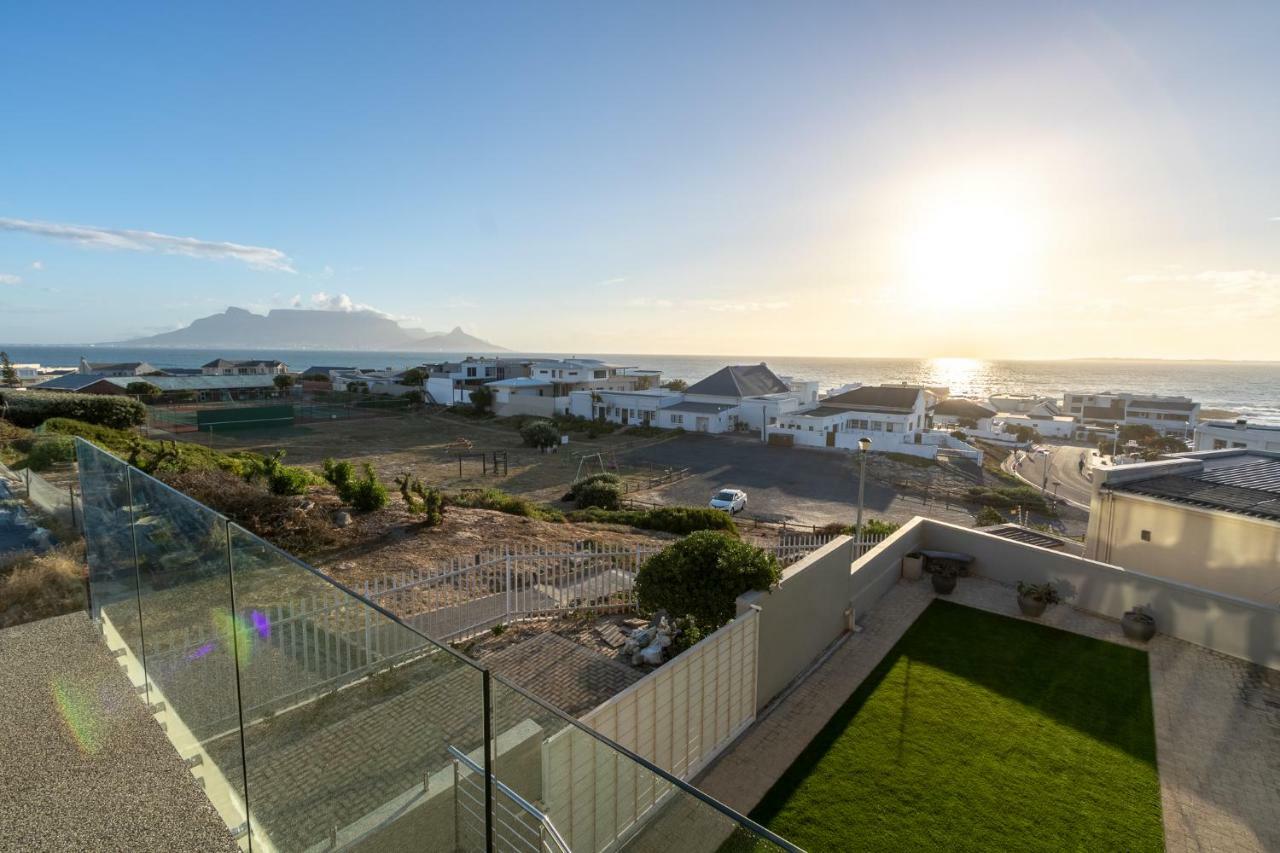 Small Bay Beach Suites Cape Town Dış mekan fotoğraf